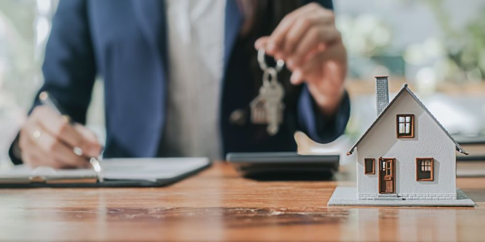 Mortgage Broker Tips for Improving Your Mortgage Eligibility